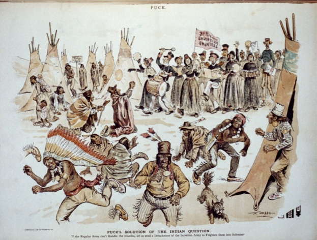 Plakat, das eine Gruppe von Menschen vor einem Tipi zeigt, einige halten Fahnen und Gegenstände, mit Text unten, der "Pucks Lösung der indischen Frage" lautet.