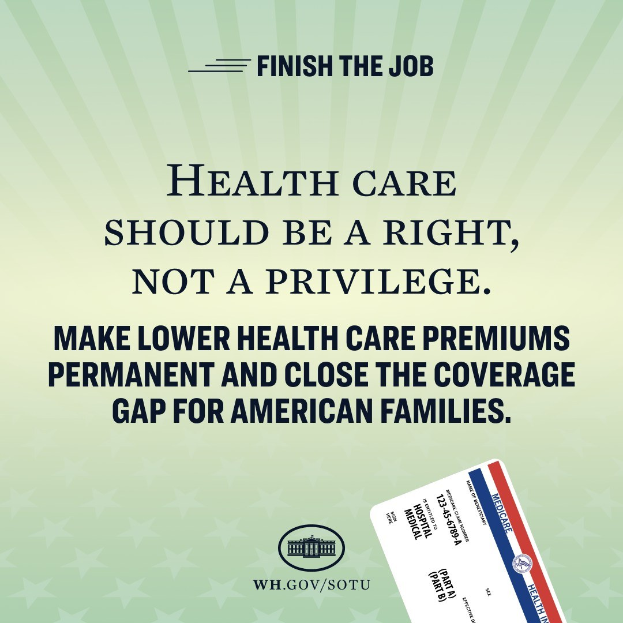 Plakat mit dem Text "Beende den Job: Gesundheit sollte ein Recht sein, nicht ein Privileg" und einer Karte mit der Aufschrift "Mach niedrigere Gesundheitskosten dauerhaft und schließe die Versorgungslücke für amerikanische Familien."