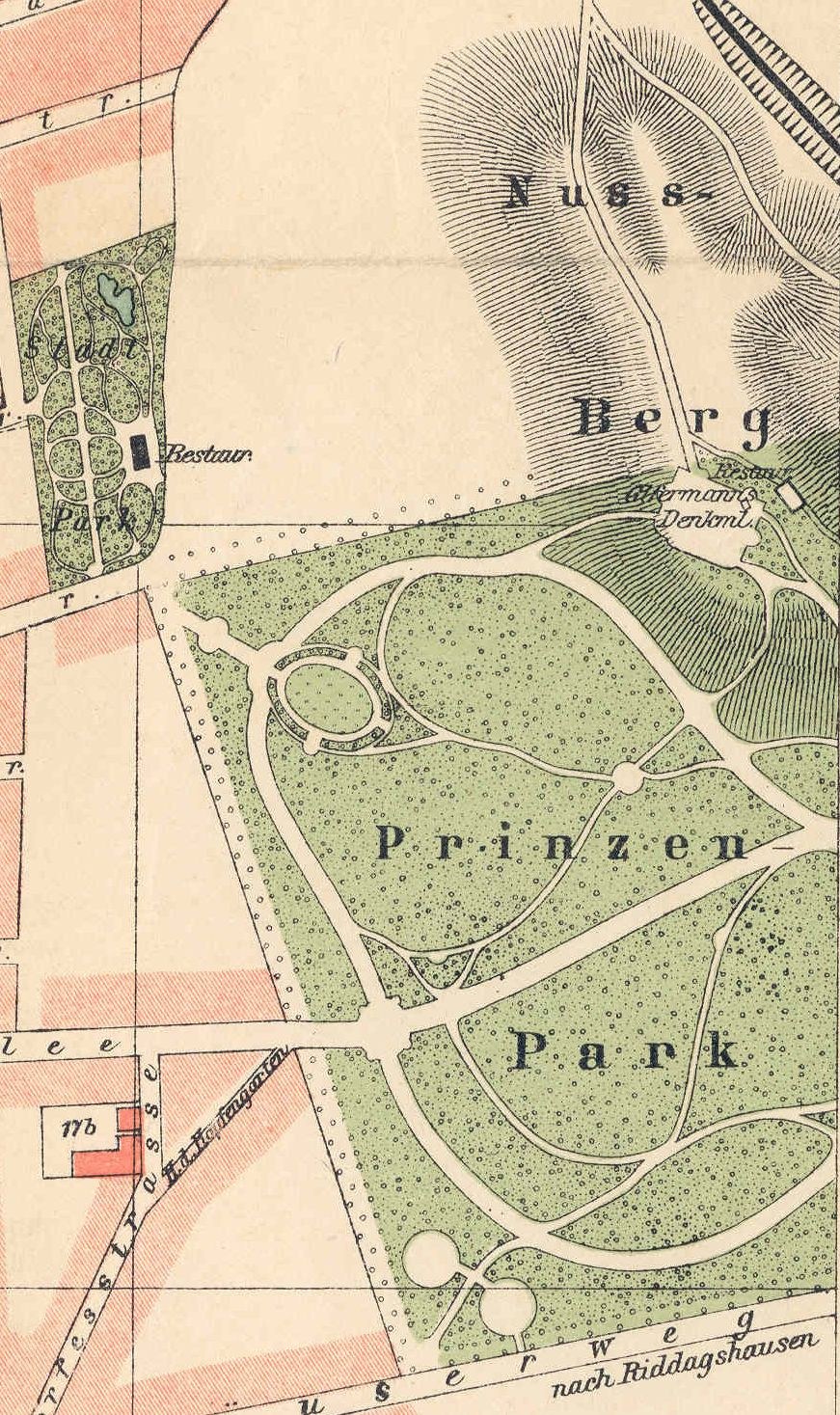 Ausführliche alte Karte von Berlin, Deutschland, die den Standort eines Parks mit Straßen, Sehenswürdigkeiten und textuellen Informationen zum Park markiert.