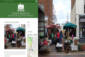 Menschen shoppen auf einem sonnigen Markt.