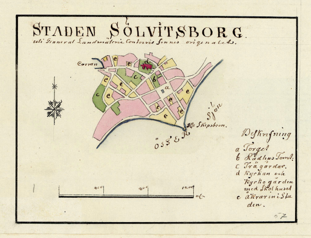 Detailierte Karte von Staden Solvitsborg, Schweden, mit Straßen, Gebäuden und Sehenswürdigkeiten markiert auf Papier.