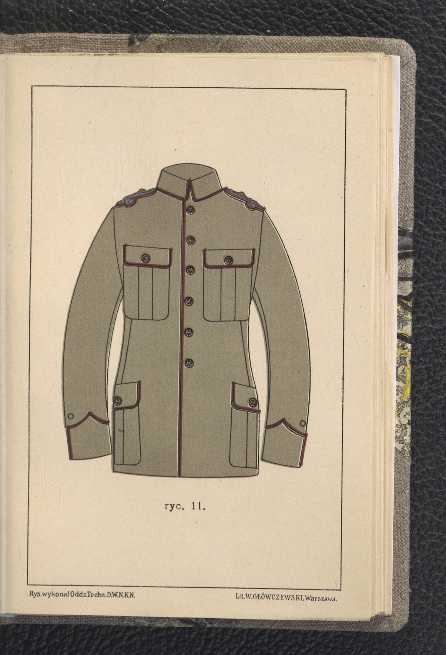 Offenes Buch mit einer Zeichnung einer Militäruniform mit Hemd, langen Ärmeln, Gürtel und Schnalle, betitelt mit "Militäruniform".