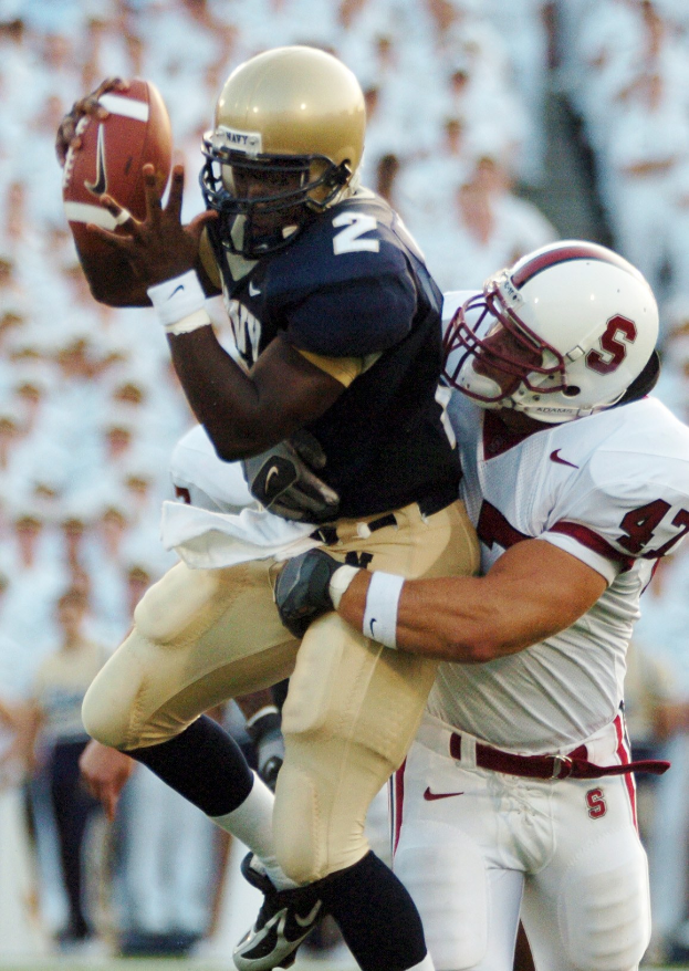 Schwarze und weiße MRI-Aufnahme eines Kniegelenks, die detaillierte Innenansicht zeigt.