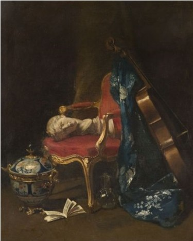 Gemälde eines Kindes in einem weißen Kleid, das friedlich auf einem tiefroten Stuhl schläft, mit einem offenen Buch und einem goldenen Musikinstrument daneben und einem Tuch über der Stuhllehne.